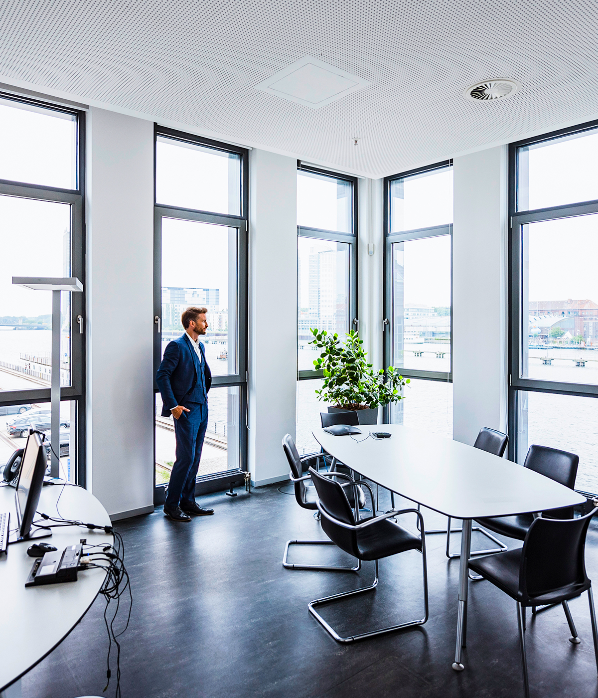 http://Office%20Renovation%20Contractor%20Queens%20NYC